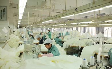 臨安80后姑娘榮膺“全國紡織工業(yè)勞動模范” 市場調研成就非凡